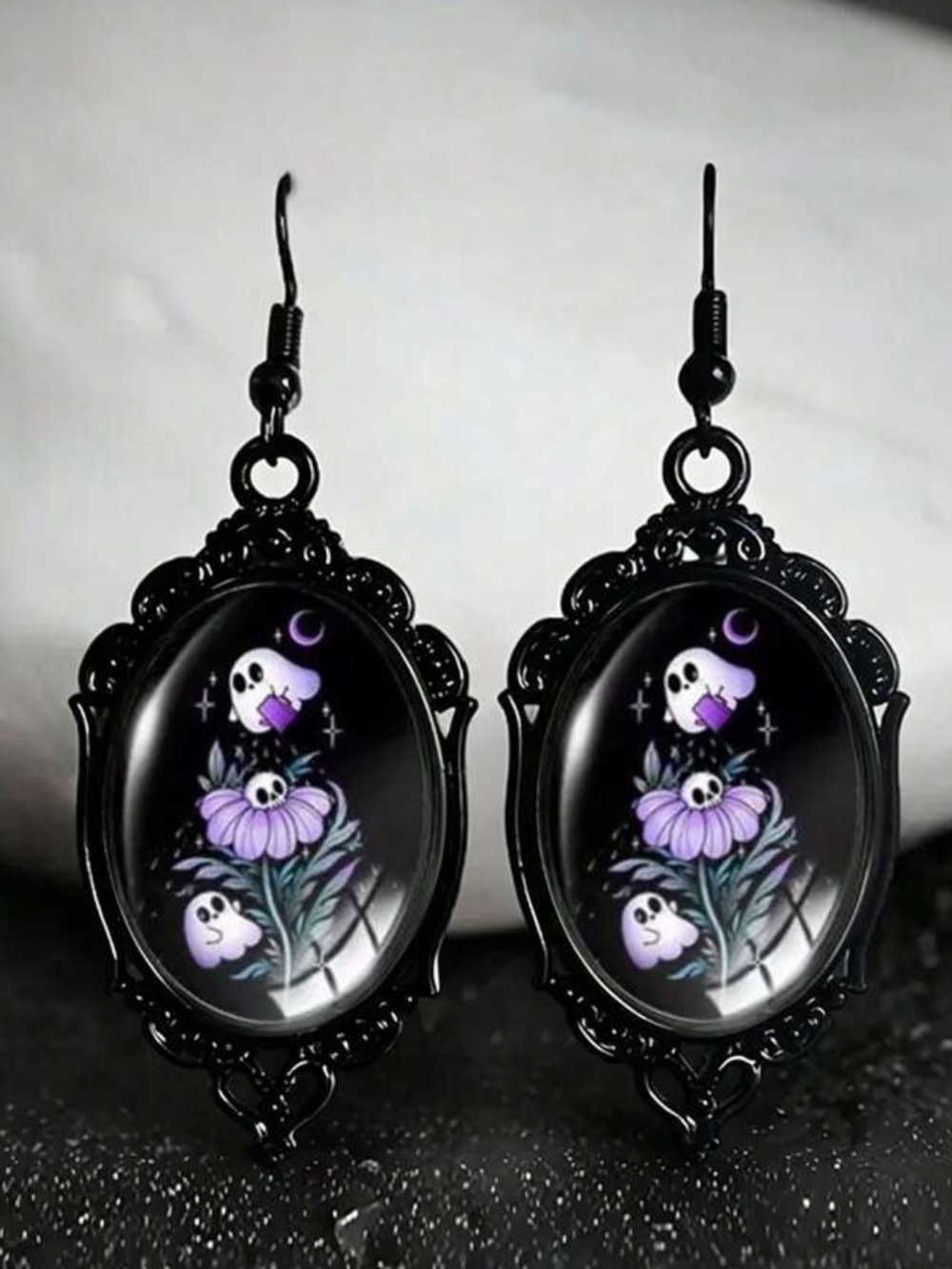 Goth Ghost Oval Pendant Drop Earrings NEW 🏷️
